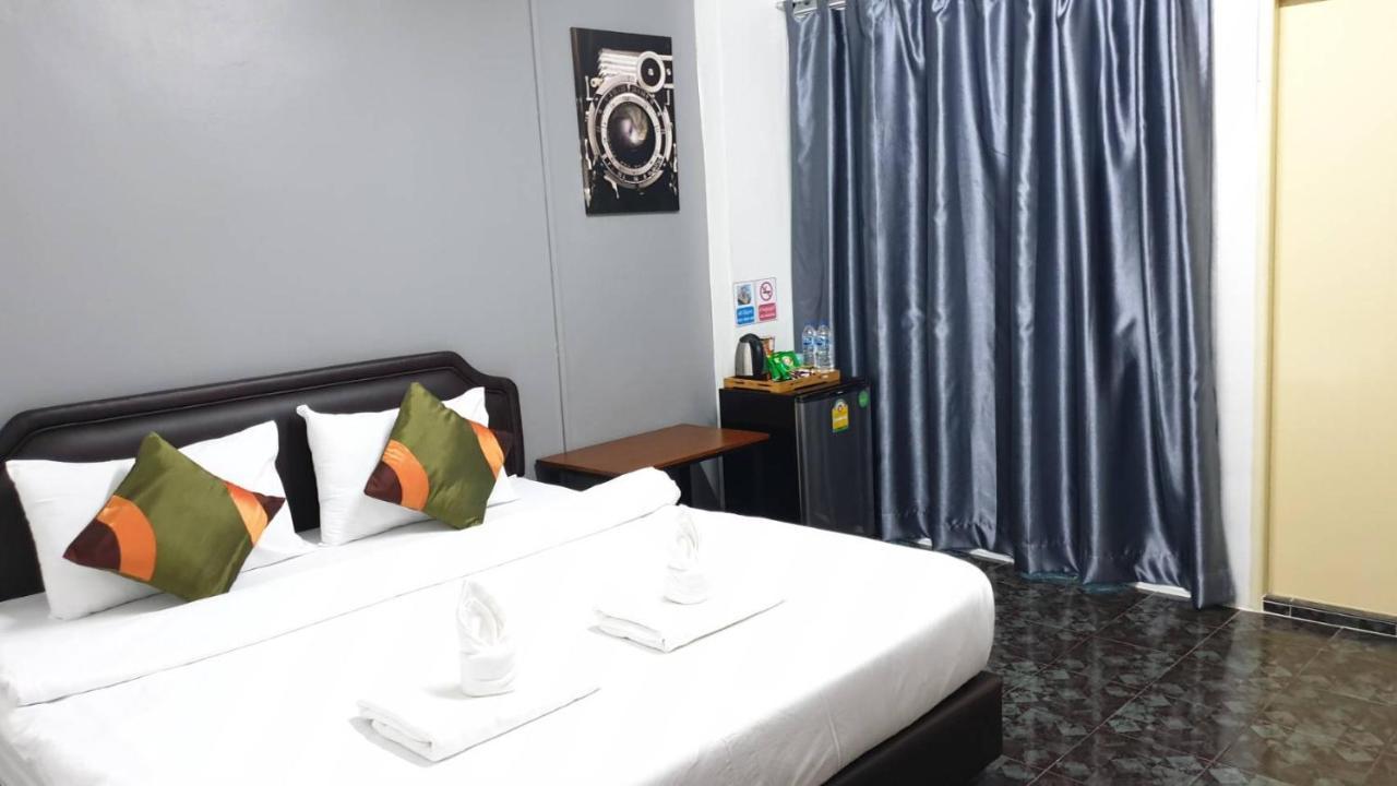 Ada Apartment - อาดา อพาร์ทเมนท์ Bangkok Dış mekan fotoğraf